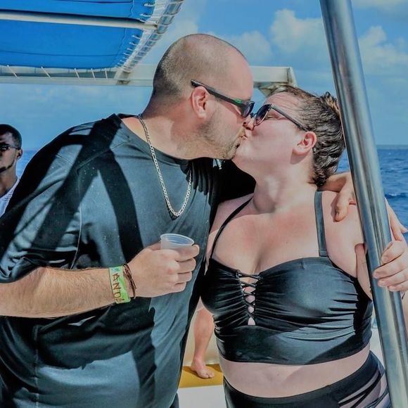 Meet your Posher, Tori - Picture 1 of 1